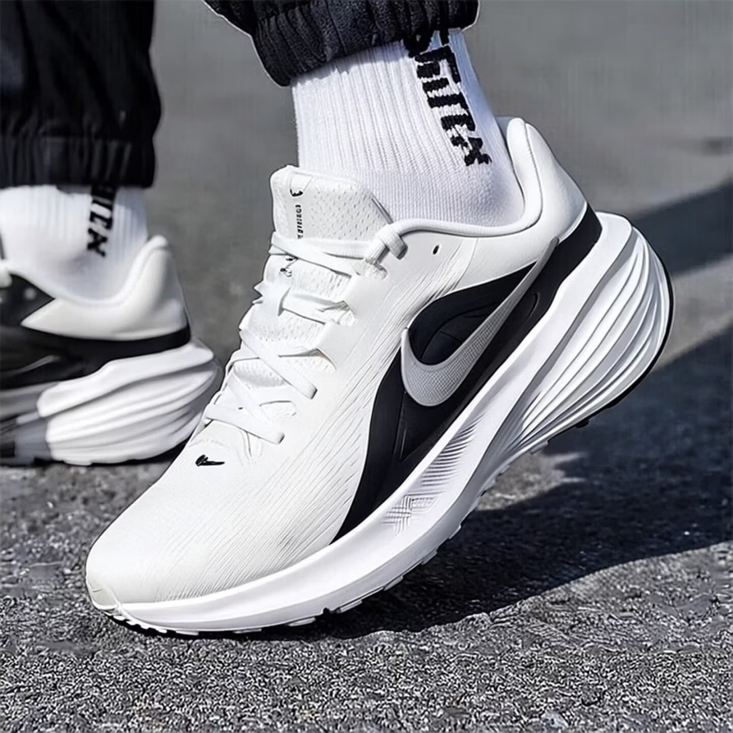 NIKE DOWNSHIFTER 14 Zapatillas - Lightweight Road Running Shoes reseña y precio
