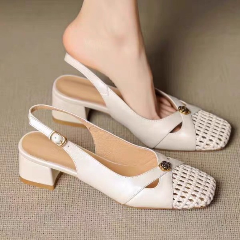 Sandalias de punta cerrada de  - Sandals reseña y precio